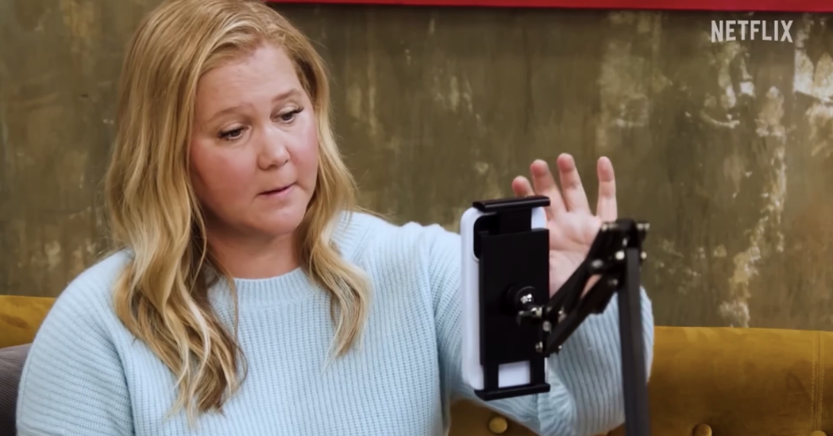 珍妮佛勞倫斯，是我的緊急聯絡人 珍妮佛勞倫斯、Netflix、Selena Gomez、 Jennifer Lawrence、 Chris Rock、 Kim Kardashian、 Larry David、 Michael Cera