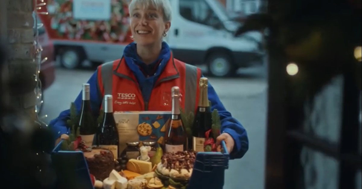 心態一轉就變身，我是雪人你是樹！ TESCO、賣場、聖誕節