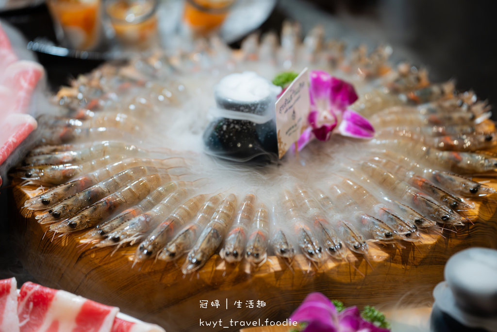 當月壽星幾歲就送幾隻蝦！桃園火鍋推薦，南洋風格火鍋餐廳，肉食控大呼過癮！ 