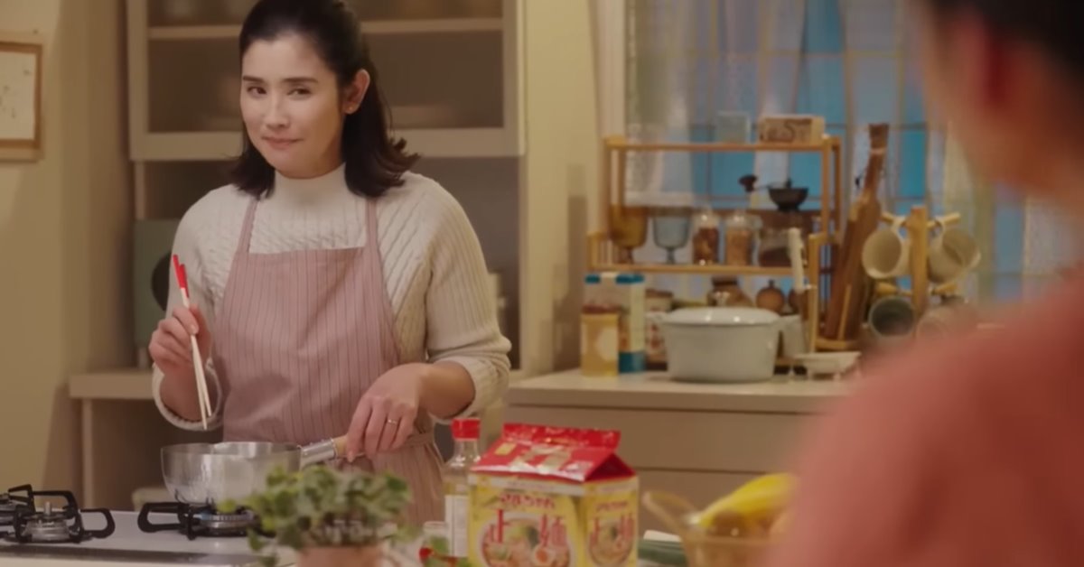 女兒忙著準備大考，媽媽跟著變得毛躁 正麵、醬油味拉麵、正麵醬油味、考生、母女