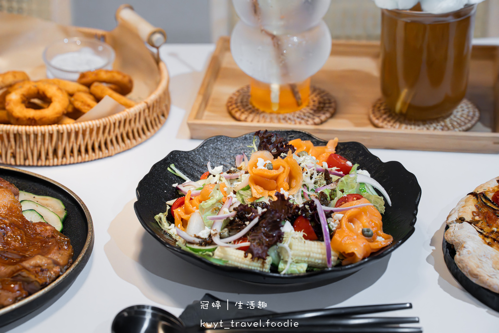 隱藏版「解謎約會餐廳」，訂位姓名TING1124黑松露薯條免費吃，新莊棒球場美食 