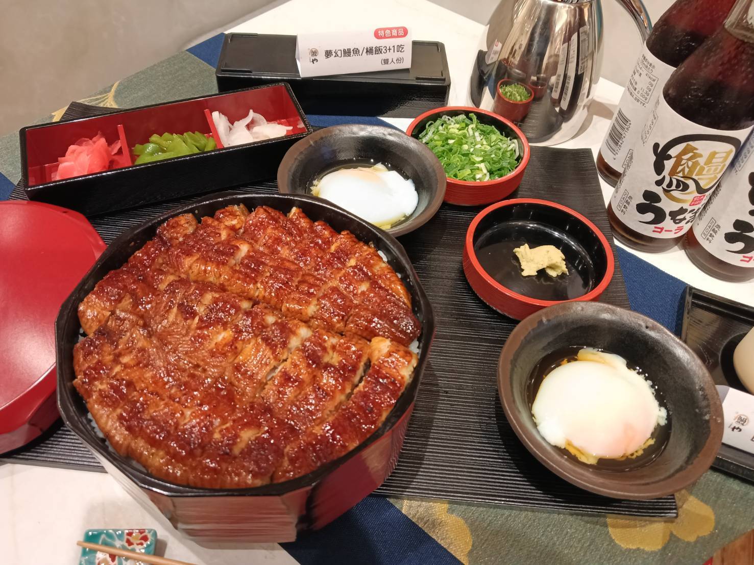 大江戶町鰻屋  日式「鰻魚飯&歌舞伎迎鰻之舞」台南店新登場！ 大江戶町鰻屋、夢幻鰻魚桶飯3+1吃、新仔鰻、蒲燒鰻肝串、麻油風味鰻肝鐵板燒