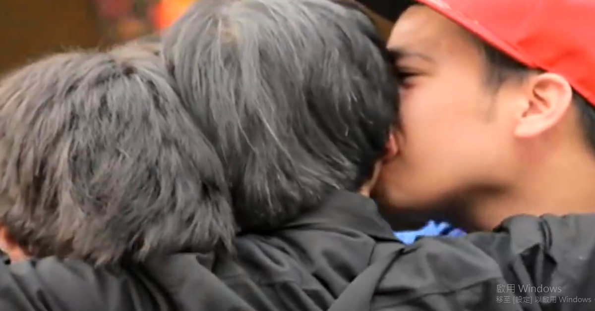 聖誕節因為團聚而有意義，離鄉背井後的重逢讓親情更加深刻 可口可樂、家人、親情、離家、聖誕節、驚喜