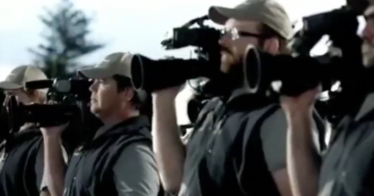 會打開攝影機不代表你就是攝影師，用眼睛說話的藝術，讓我們向每一位攝影師致敬！ 攝影師、攝影藝術、拍片現場、鏡頭語言、攝影、