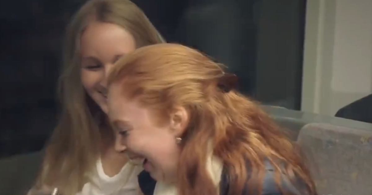 大笑會傳染？讓可口可樂趕走你一天的疲憊吧！ 可口可樂、幸福、有趣