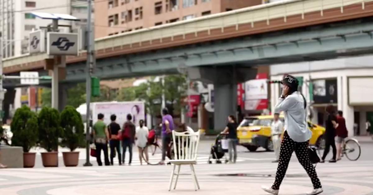 傷人的話出口前要三思！可能會造成孩子一輩子的陰影 負能量、言語傷害、孩子、橘絲帶