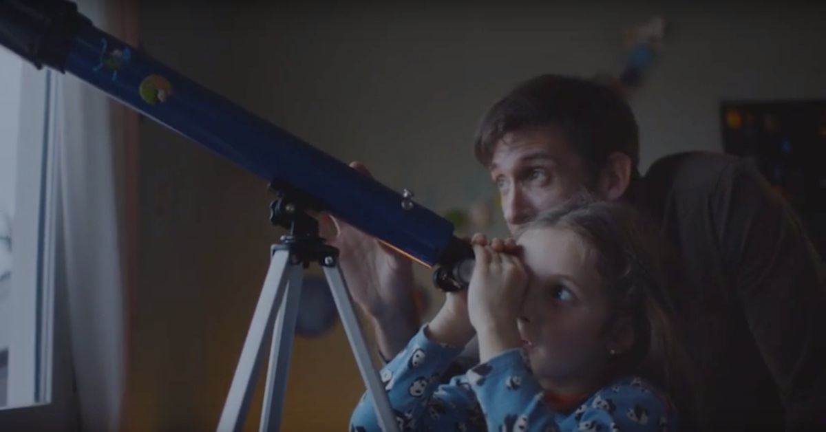 平凡溫馨的父女情深故事，原來它是最大功臣！ 美國、Windex、清潔劑、溫馨