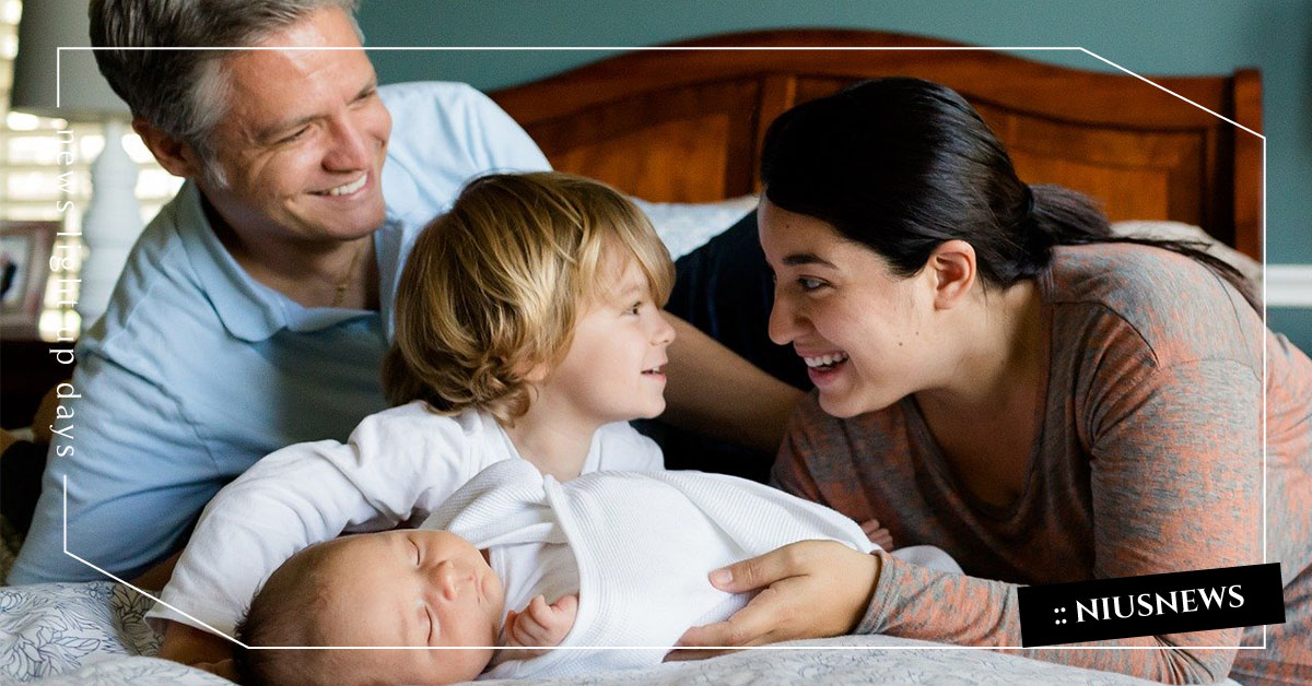 對孩子偏心讓媽媽好愧疚？兒童心理學家：「每個孩子需要關注方式不同，這是正常的」 親子妞、手足、兄弟姊妹、偏心、愛、關注、調皮、幼兒、嬰兒、新生兒、父母、教養、內疚