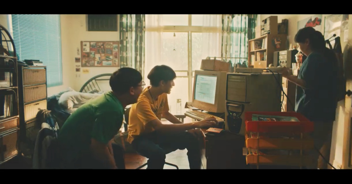 二十年過去，無論在哪裡，PChome都陪著你！ 台灣、購物網站、PChome、溫馨