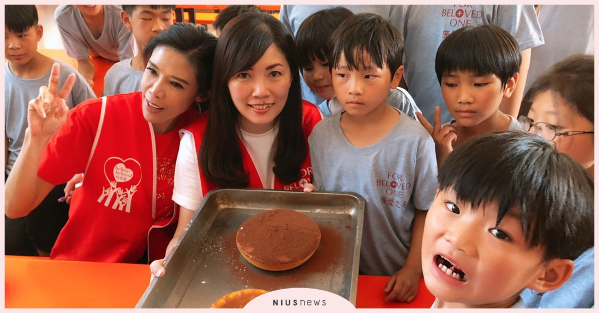 寵愛之名曙光協會送愛到中國光愛學校 寵愛之名、曙光協會、送愛心