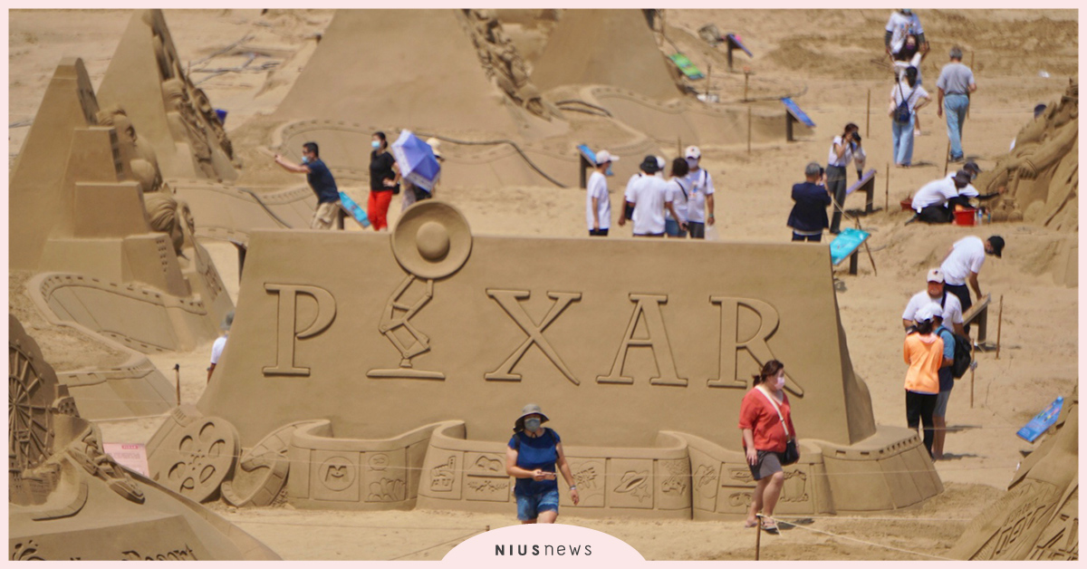 福隆沙雕9/17開展，皮克斯經典角色現身，民眾驚呼：真的太像了！ 福容飯店、皮克斯、沙雕、旅遊、住宿、沙雕展