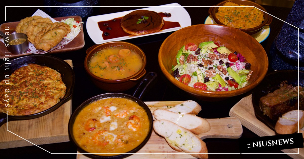  復活節島的神秘石像、可以看到冰川的百內國家公園   可以體驗沙漠與絕美星空的聖彼得阿塔加馬沙漠   豐富文化體驗與傳統建築風格的聖地牙哥中央市場    復活節島、神秘石像、天涯之國、智利、傳統美食月