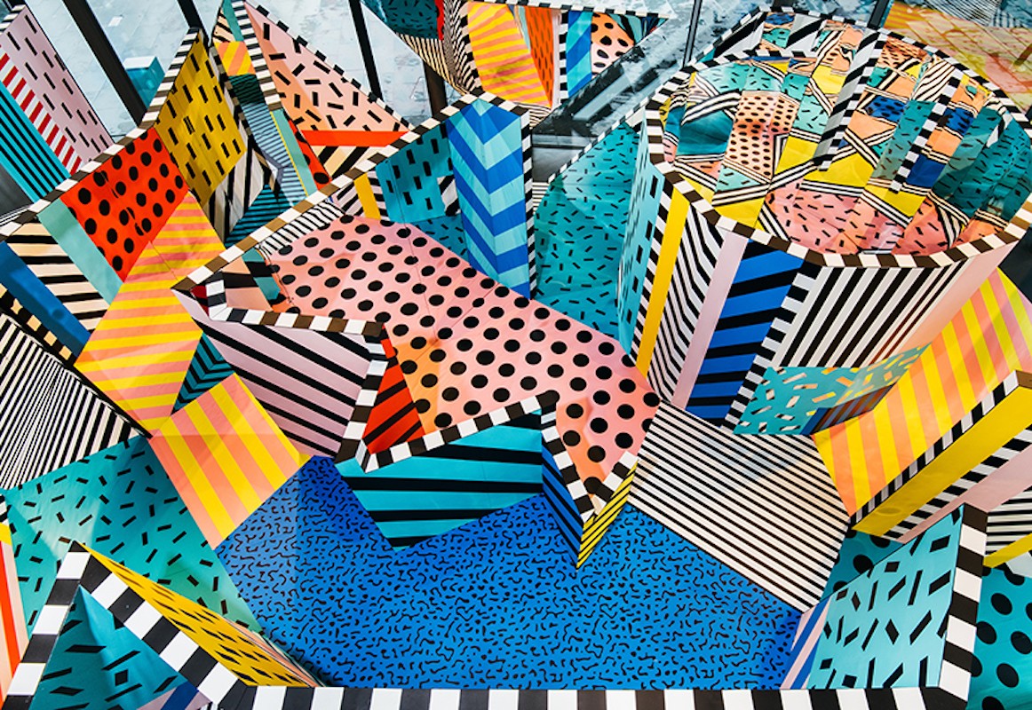 小心不要頭暈了！歡迎來到Camille Walala的迷宮世界 迷宮，Camille Walala，畫廊，彩色，視覺，3D，鏡子，鏡迷宮