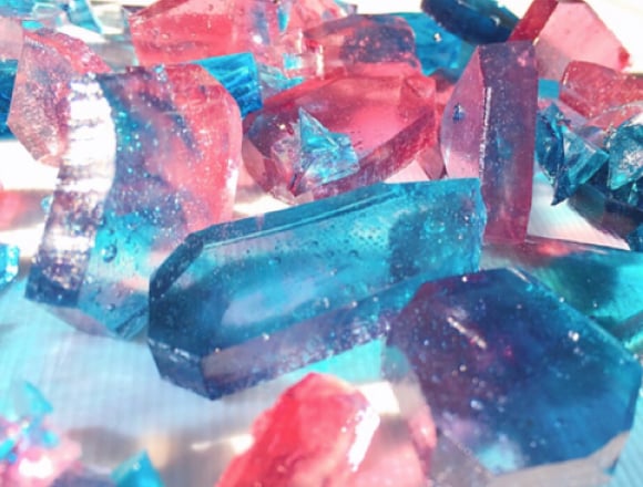 今天要介紹的是讓人忍不住想拍照的料理「琥珀糖」 