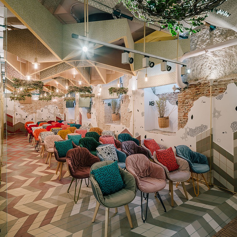 廢墟也可以很夢幻！由花朵、幾何圖案所妝點的廢墟設計禮堂—Fortuny 廢墟，廢墟禮堂，婚禮，CASA DECOR裝飾展，設計禮堂，馬德里，Fortuny