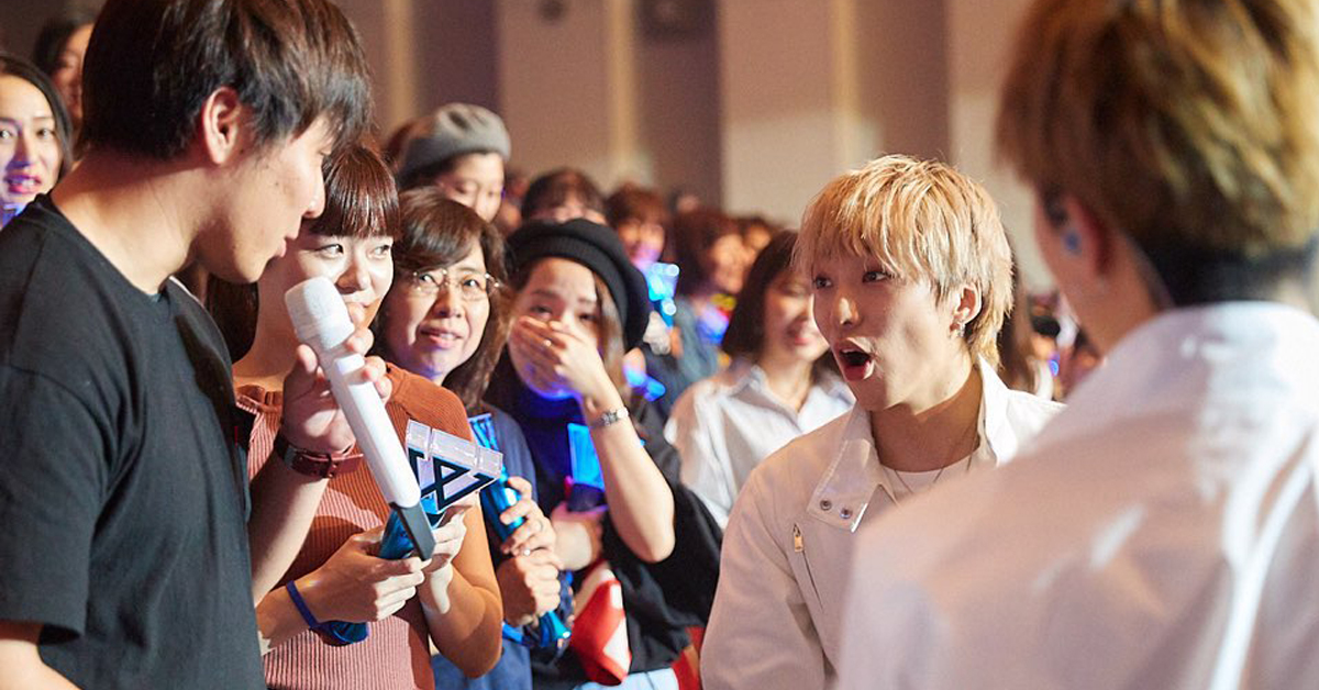 WINNER演唱會上當起「邱比特」幫粉絲搭線，讓曖昧男女有情人終成眷屬！ WINNER、演唱會、邱比特、情侶、韓國