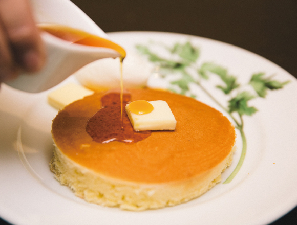 在流行時尚的表參道，遇見從未改變過的日式熱鬆餅 表參道、日式、鬆餅、流行