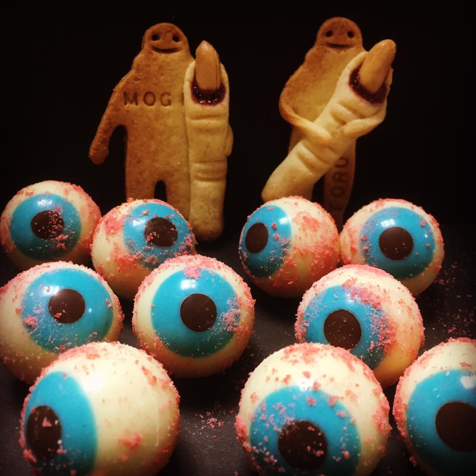 誰的眼睛掉出來了？萬聖節一起來品嚐恐怖的眼球料理吧！ 日本、萬聖節、眼球、眼球果凍、手指餅乾